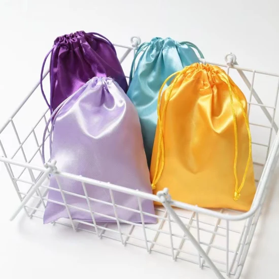 Vendita calda personalizzata borse per imballaggio di capelli piccoli borsa in raso di seta con coulisse per gioielli con logo